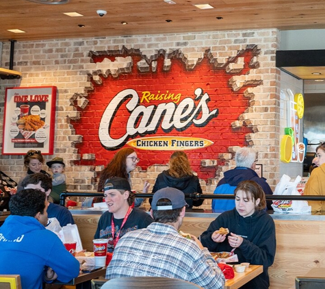 Raising Cane's Chicken Fingers - Saint Louis, MO