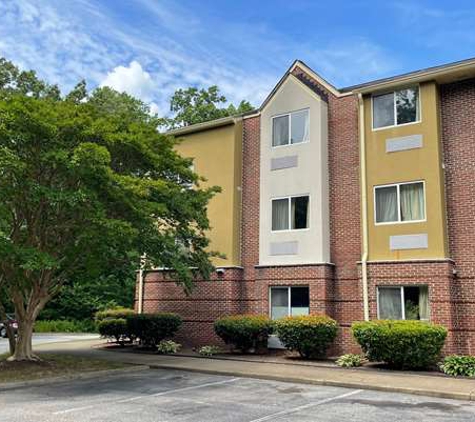 Microtel Inn & Suites by Wyndham Newport News Airport - Newport News, VA