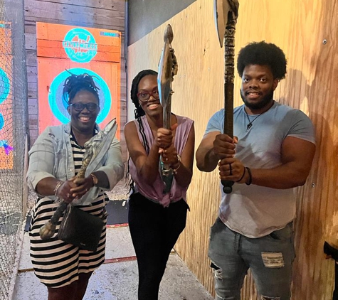 Extreme Axe Throwing Hollywood - Hollywood, FL