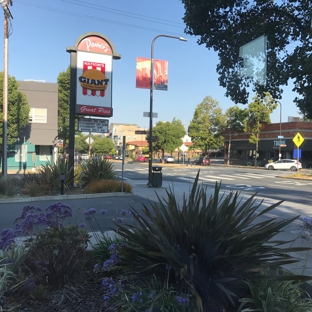 Nation's Giant Hamburgers & Great Pies - Berkeley, CA