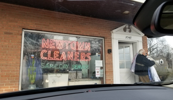 Newtown Cleaners - Evanston, IL