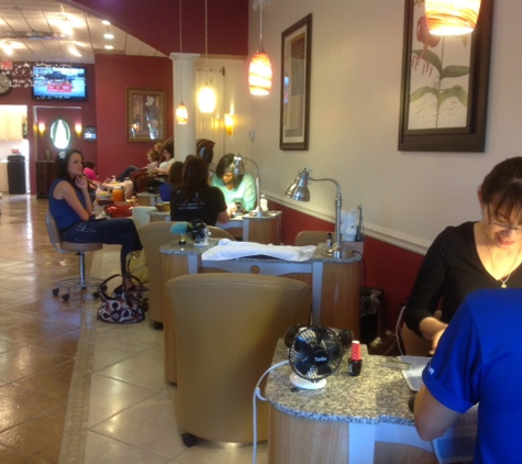 Brilliant Nail Spa - Franklin, TN