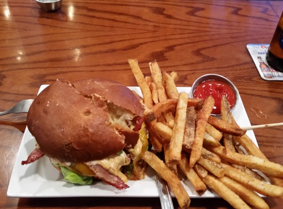 Burg & Barrel - Overland Park, KS