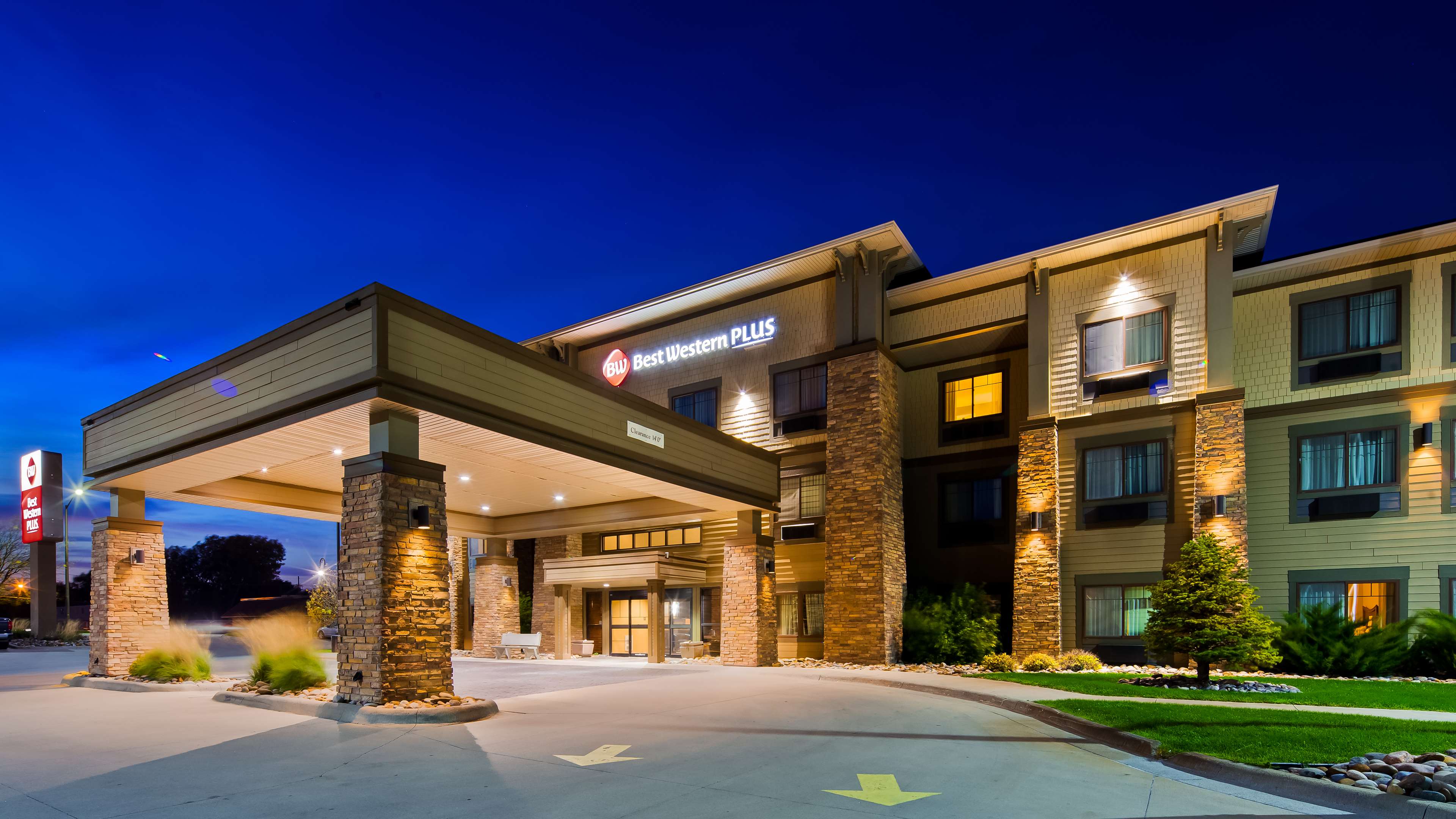 Best Western Plus Grand Island Inn & Suites 2707 S Locust St, Grand