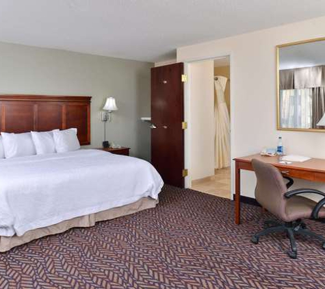 Hampton Inn & Suites Dayton-Vandalia - Dayton, OH