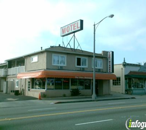 Thai Dishes Restaurant - Redondo Beach, CA