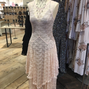 Free People - Honolulu, HI