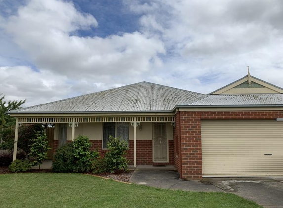 Moss Roof Treatment - Alfredton, VIC. Been 2-3 weeks after treatment and can already see a difference, moss has changed to the brown colour which I was told means that the moss is dead, already noticed bits on the ground.