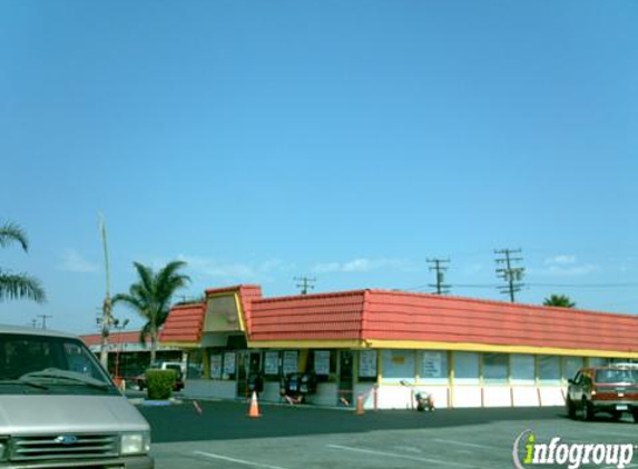 Dino's Burgers - Santa Ana, CA