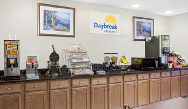 Days Inn by Wyndham Greensboro NC - Greensboro, NC