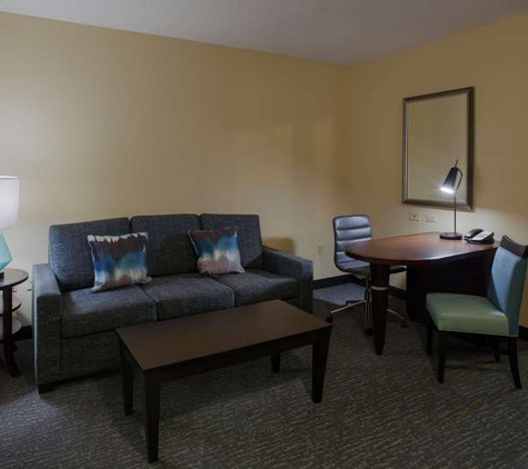 DoubleTree Suites by Hilton Hotel Bentonville - Bentonville, AR