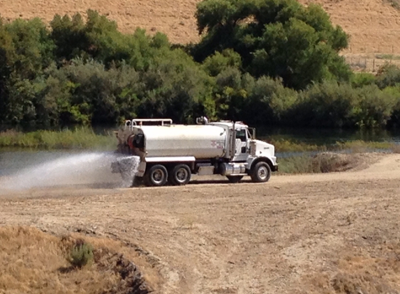 Louie's Water Truck Rentals - Madera, CA