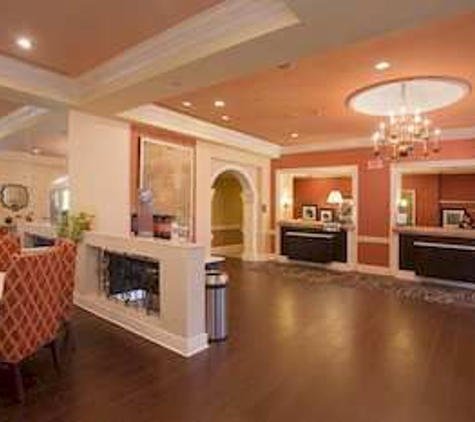 Hampton Inn & Suites Stamford - Stamford, CT