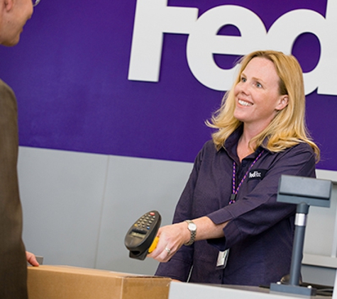 FedEx Ship Center - Canoga Park, CA