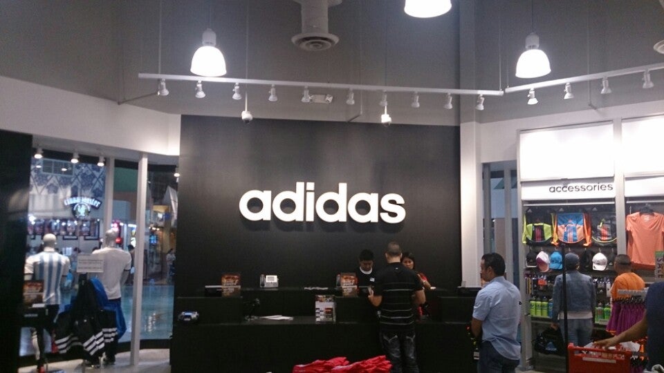 Adidas Outlet Store 3000 Grapevine Mills Pkwy, Grapevine, TX -