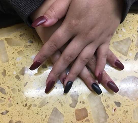 CV Nail and Spa - Colleyville, TX. Dipping powder matte color