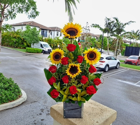 Fancy Flowers & Gift Shop - Hialeah, FL