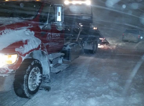 Titan Towing and Recovery - Kenosha, WI