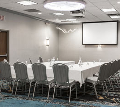 Radisson Hotel & Conference Center Coralville - Iowa City - Coralville, IA