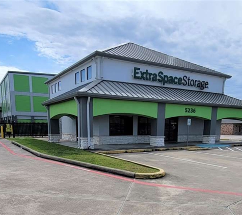 Extra Space Storage - Baytown, TX