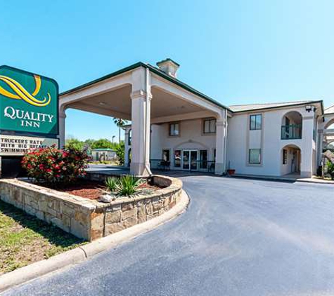 Quality Inn - Three Rivers, TX