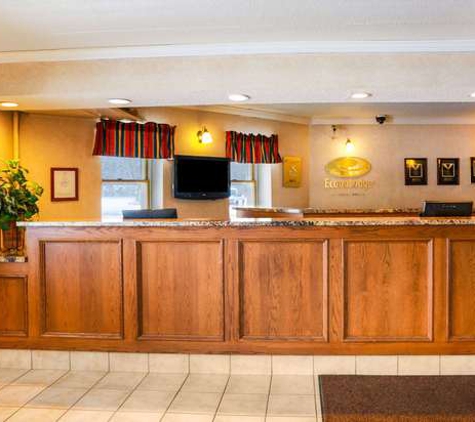 Econo Lodge - Corfu, NY