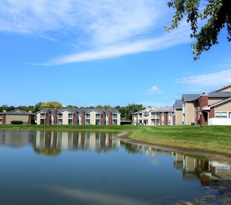 Oaks of Eagle Creek Apartments - Indianapolis, IN