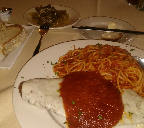 Peppers By Amedeo's Restaurant & Bar - King Of Prussia, PA. Veal pram. Notice pre-sauced & tossed spaghett.