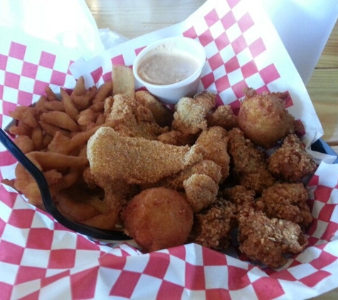 Hank's Catfish & BBQ - Tampa, FL