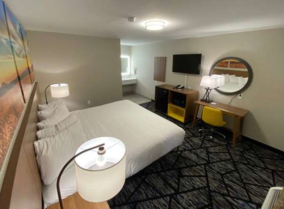 Days Inn by Wyndham Lake Charles - Lake Charles, LA