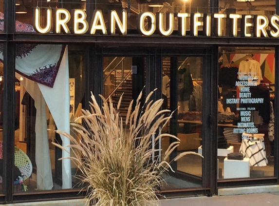 Urban Outfitters - Huntington Station, NY