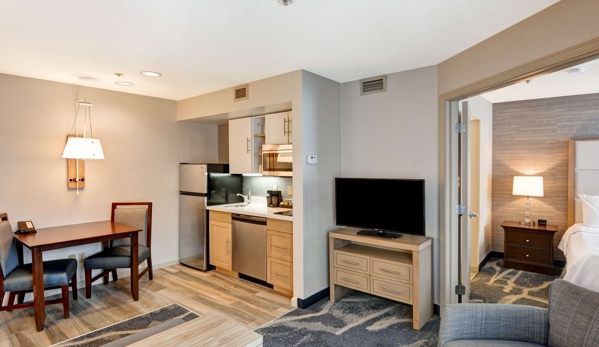 Homewood Suites by Hilton Windsor Locks Hartford - Windsor Locks, CT