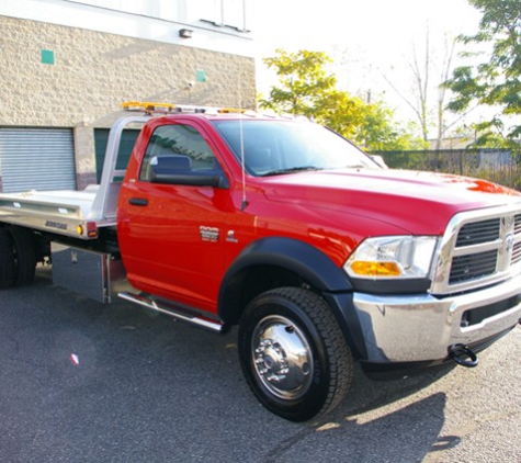 Lucky Chuck Roadside Asistance and towing - Snellville, GA