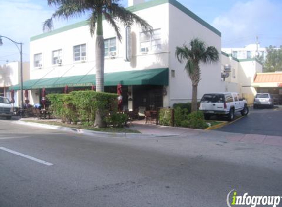 Norman's Hotel & Apartments - Miami Beach, FL