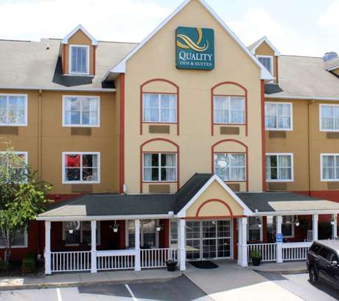 Quality Inn & Suites Cincinnati Sharonville - Cincinnati, OH