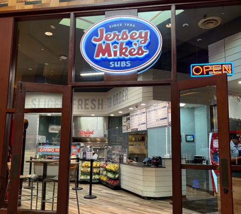 Jersey Mike's Subs - Uncasville, CT