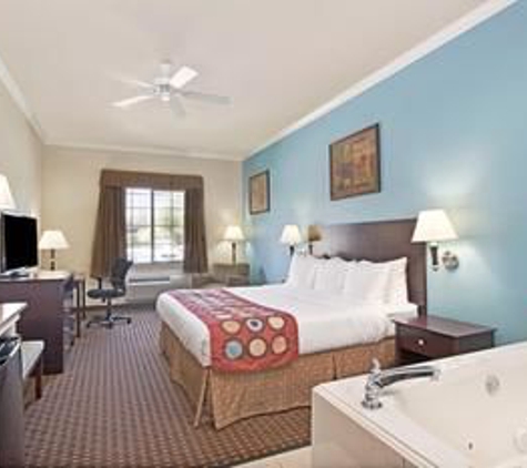 Super 8 by Wyndham IAH West/Greenspoint - Houston, TX