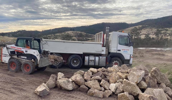 Oates Geoff Bobcat & Truck Hire - Howrah, TAS
