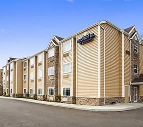 Microtel Inn & Suites by Wyndham Cambridge - Cambridge, OH