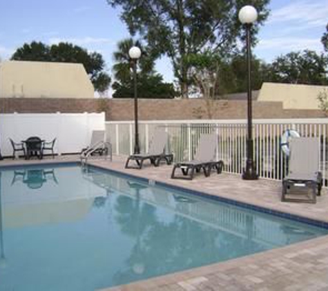 Best Western Plus Chain of Lakes Inn & Suites - Leesburg, FL