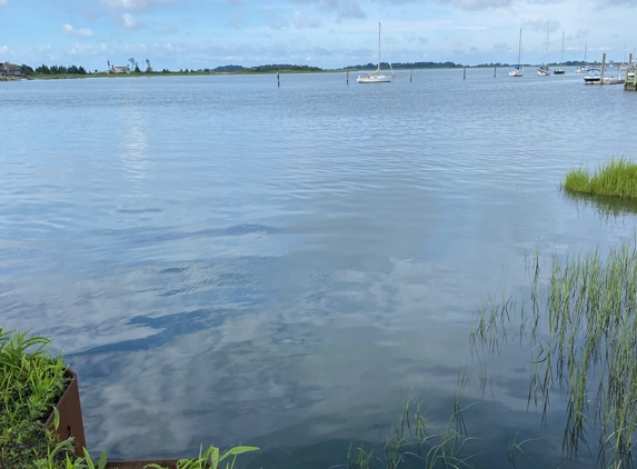 Indian River Marina - Clinton, CT