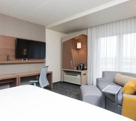 Courtyard by Marriott - Holland, MI