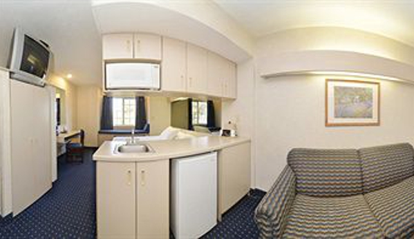 Microtel Inn & Suites by Wyndham Philadelphia Airport - Philadelphia, PA