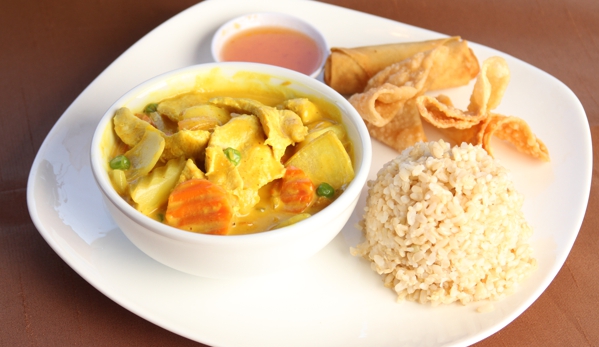 OM Thai Cuisine - Oak View, CA