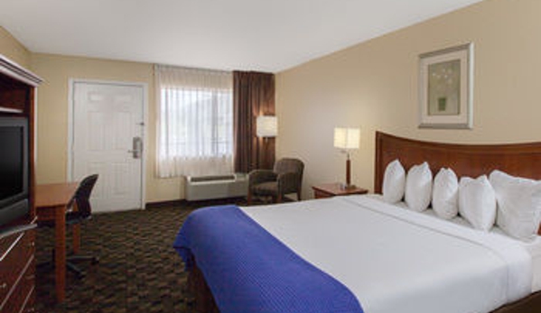 Days Inn by Wyndham Natchitoches - Natchitoches, LA