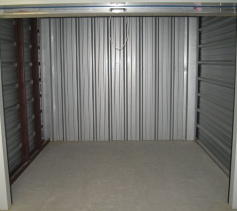 Spring Hill Mini Storage - Spring Hill, FL