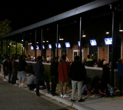 Buffalo Wild Wings - Bloomingdale, IL