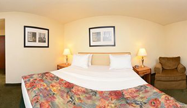 Baymont Inn & Suites - Decatur, IL