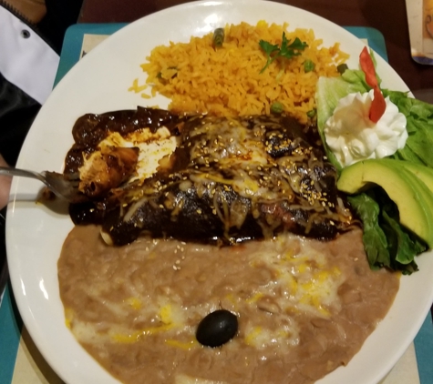 Don Gus Mexican & Seafood - Lancaster, CA