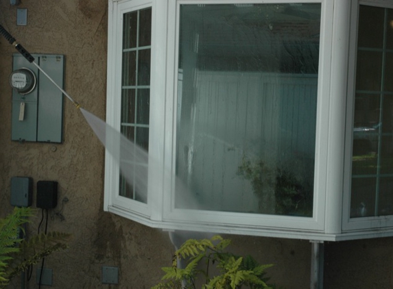 Advanced Window Cleaning - Fountain Valley, CA